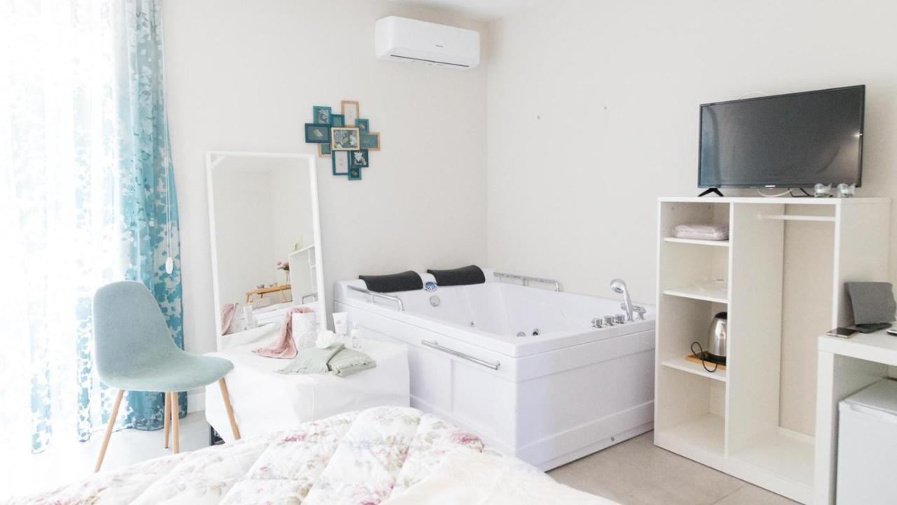 Bed & Breakfast 8
