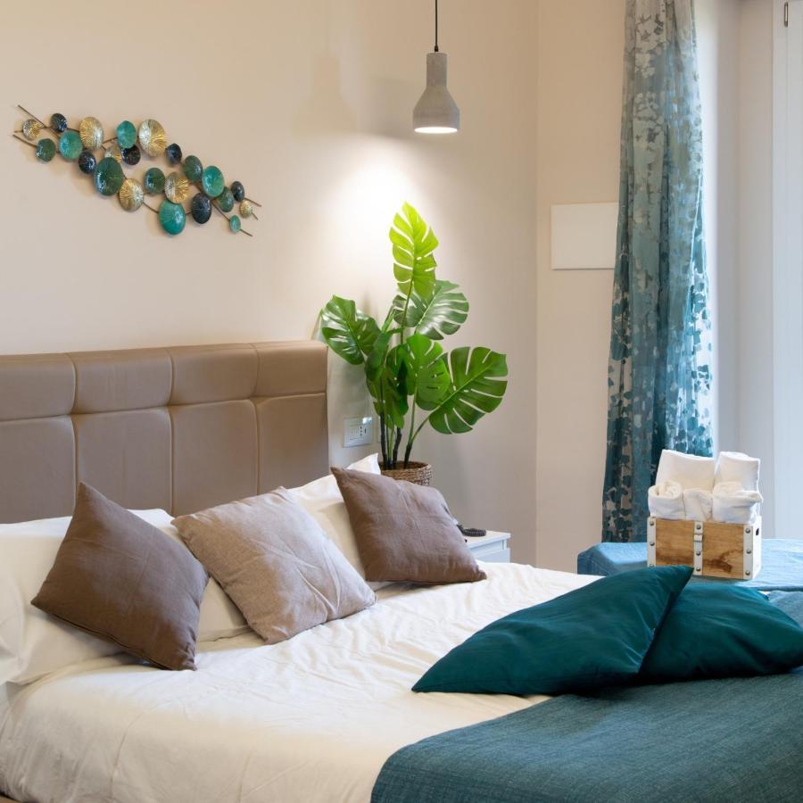 8 Bed & Breakfast 3*